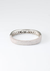 Luxe Pavé Hinged Bangle