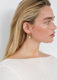 Solitaire Dangle Huggies