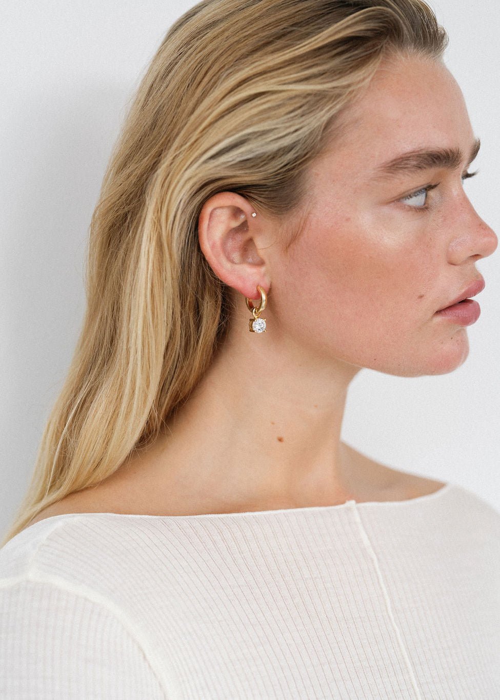 Solitaire Dangle Huggies