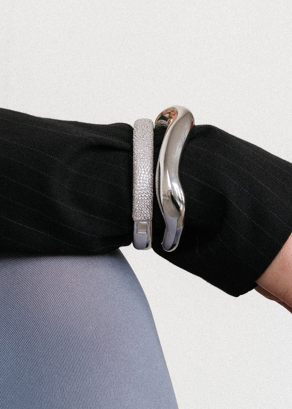 Luxe Pavé Hinged Bangle