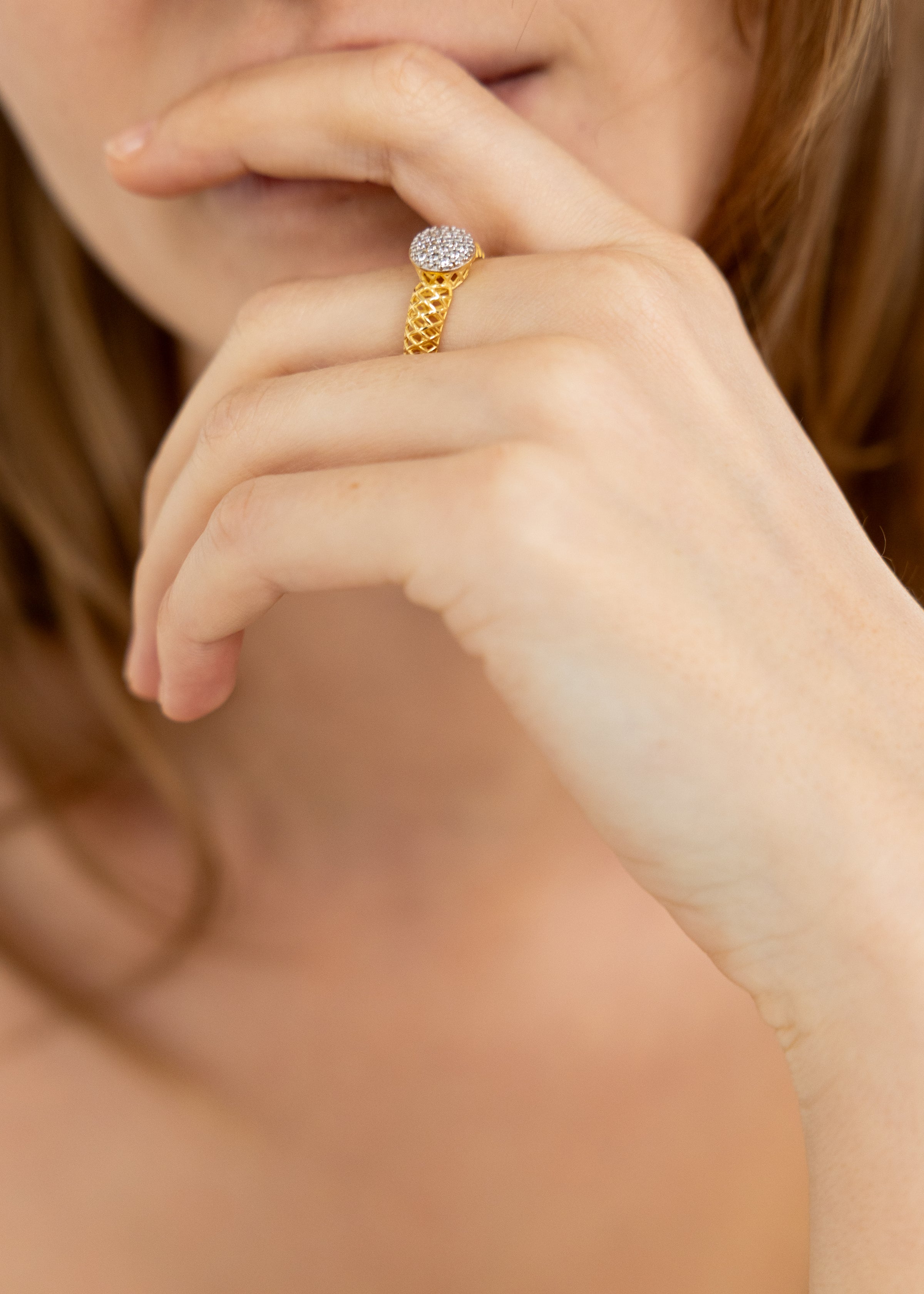 Golden Lattice Halo Ring