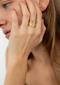 Sculpted Gold Band Ring