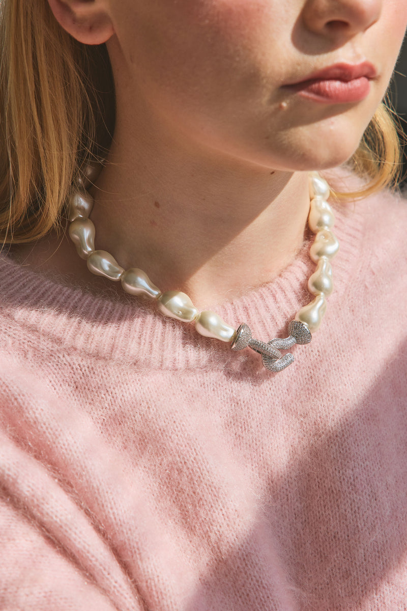 Giselle Pearl Necklace