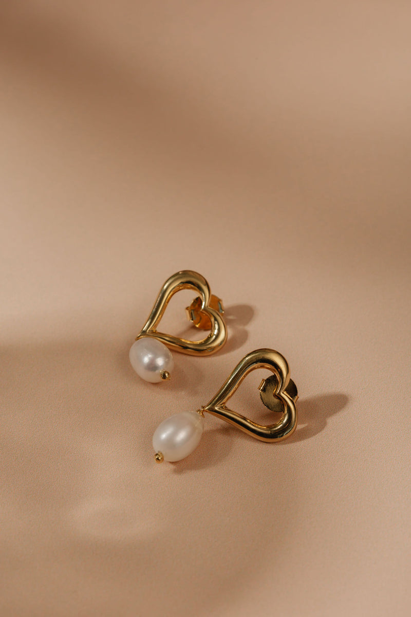 Greta Pearl Heart Earrings