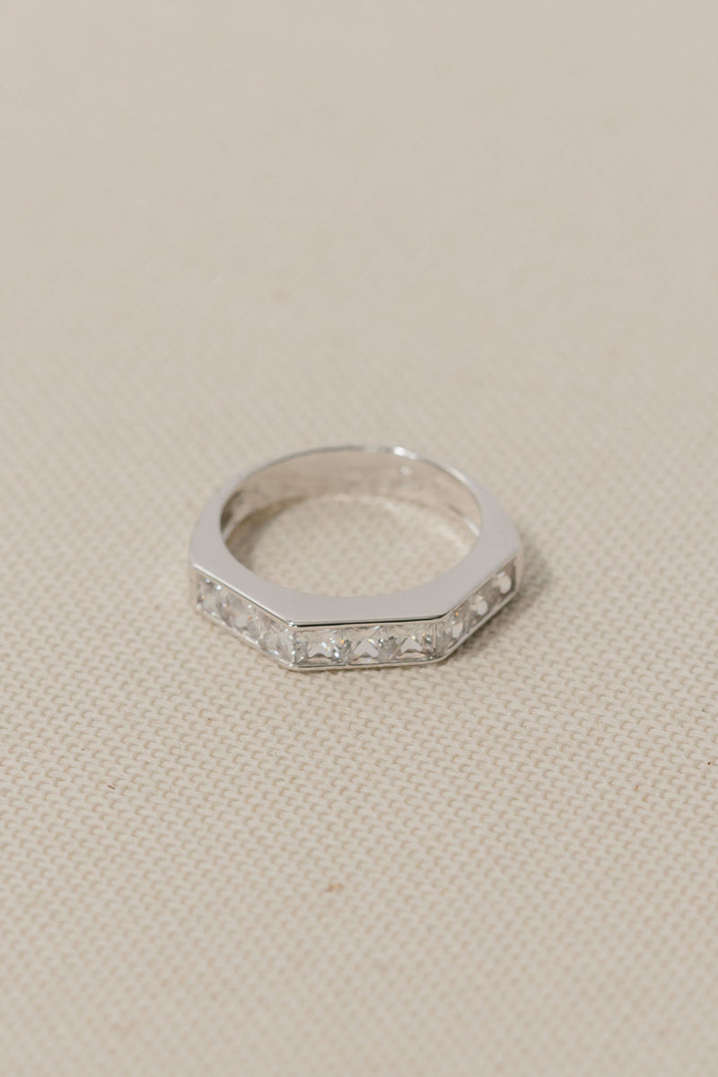 Elegance Ring